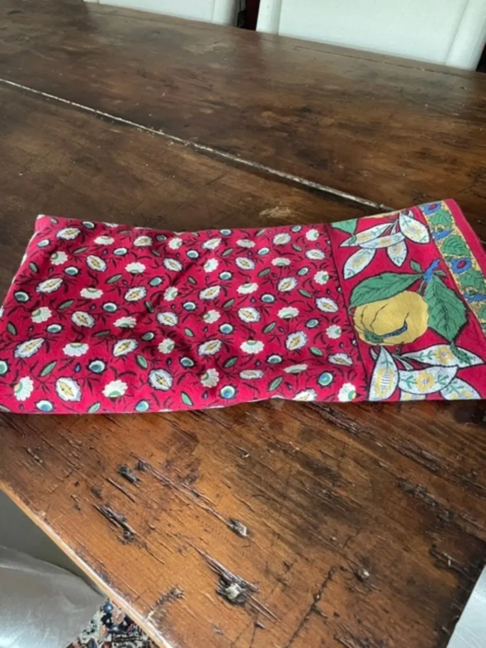 Williams Sonoma 100% Cotton Tablecloth Red Floral Fruit Border 70x70 Farmhouse